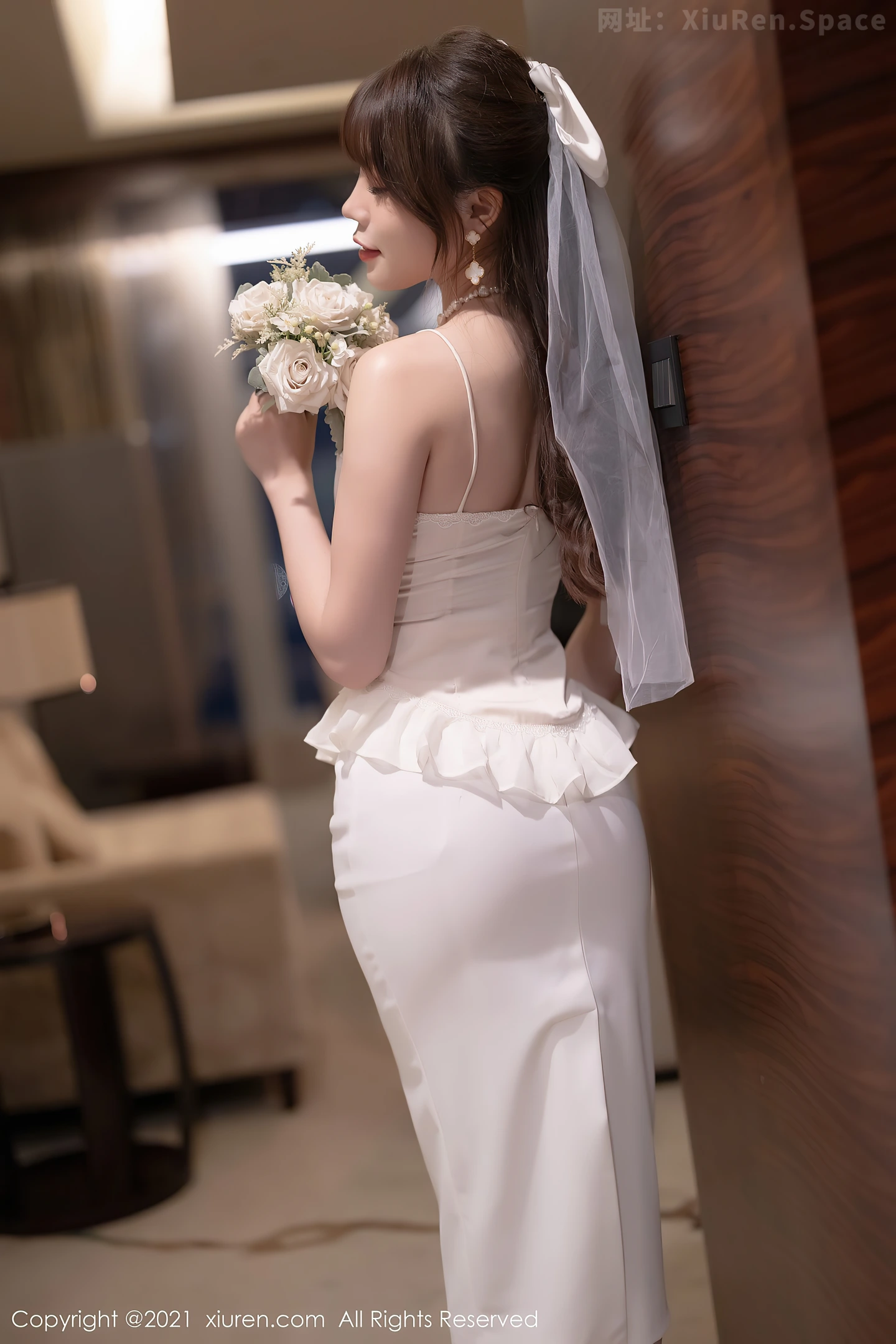 图片[6]-[XiuRen秀人网]VOL.4269 女神芝芝Booty私房薄透新娘服饰配白丝吊袜秀惹火身材诱惑写真100P-秀人网官方网站